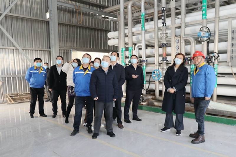 2022年12月15日，時(shí)任浙江省發(fā)展改革委黨組成員、副主任吳紅梅蒞臨景興紙業(yè)調(diào)研企業(yè)用能、節(jié)能工作