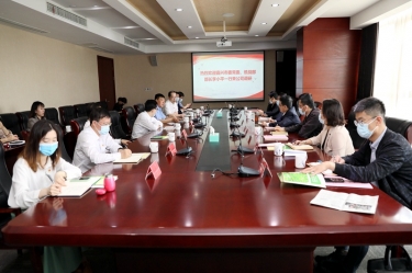 嘉興市委常委、統(tǒng)戰(zhàn)部部長李小平一行蒞臨景興紙業(yè)調研指導